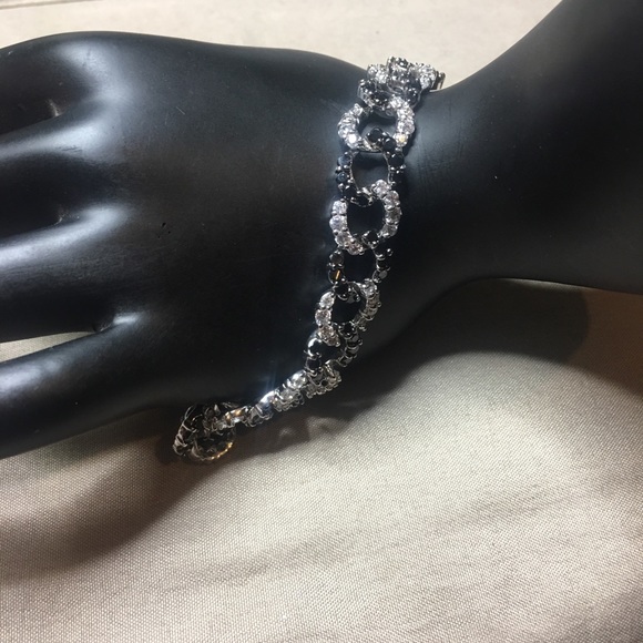 Sterling Silver SZ and Black spinel Bracelet